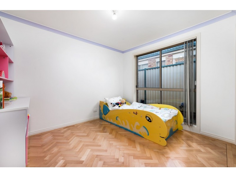 31 Doreen Rogen Way, South Morang VIC 3752