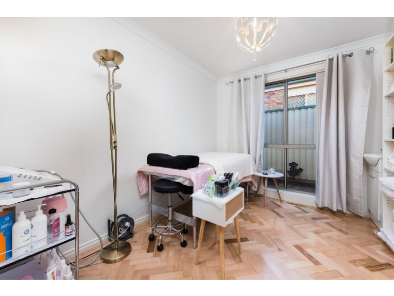 31 Doreen Rogen Way, South Morang VIC 3752