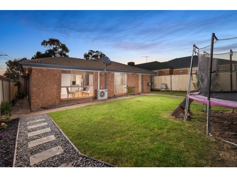 31 Doreen Rogen Way, South Morang VIC 3752