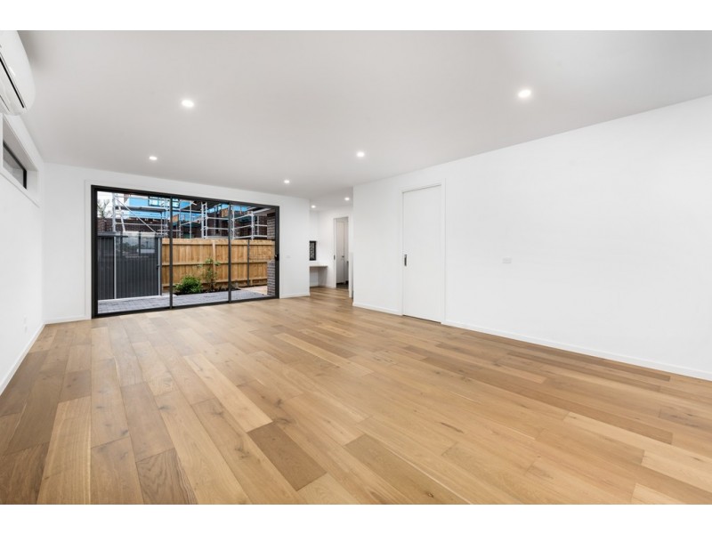 12 Elizabeth Grove, Bundoora VIC 3083