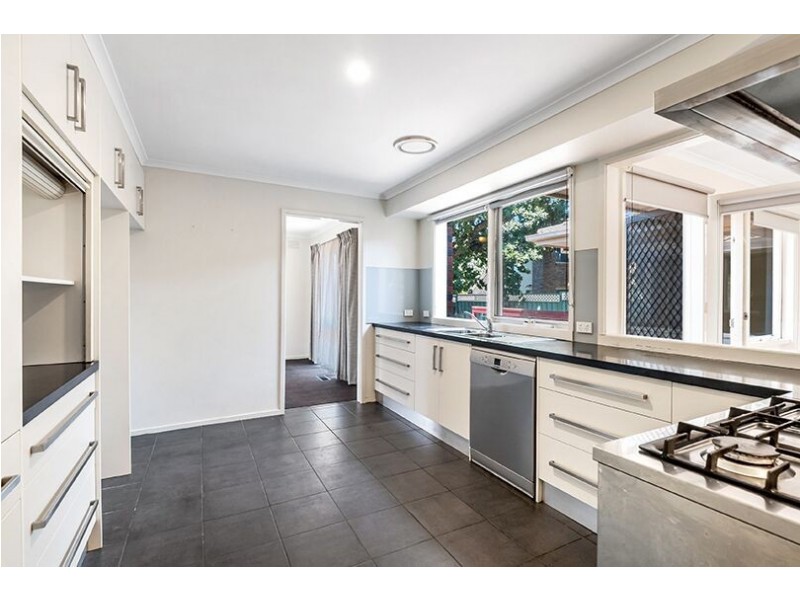 9 Blackman Avenue, Mill Park VIC 3082