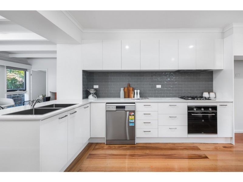 22 Busst Drive, Watsonia North VIC 3087