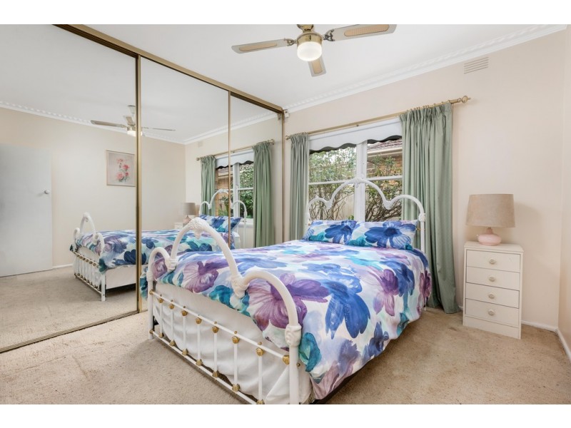 156 Dunne Street, Kingsbury VIC 3083