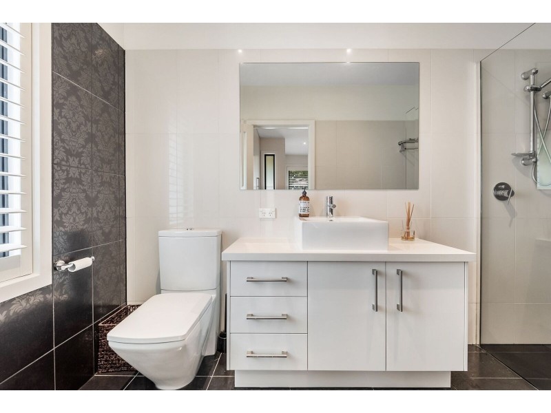 94 Winter Crescent, Reservoir VIC 3073