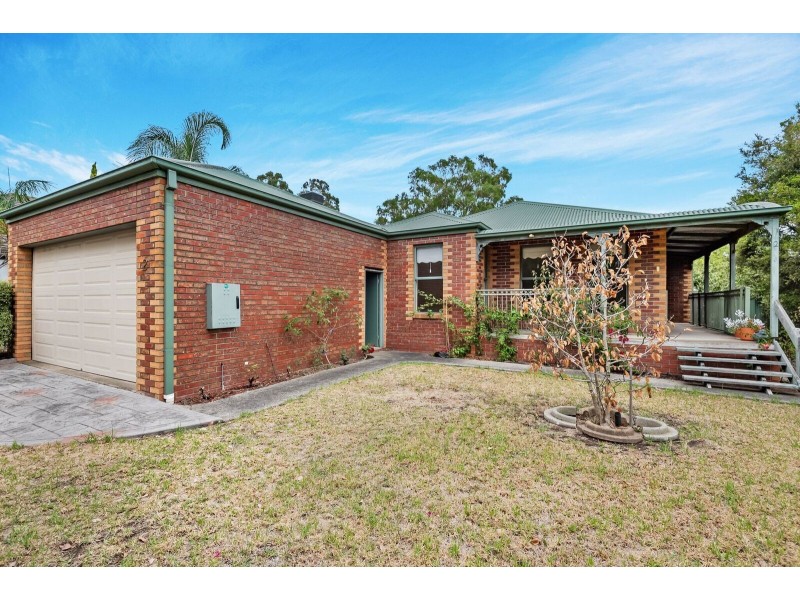 2 Timberglades Drive, Bundoora VIC 3083