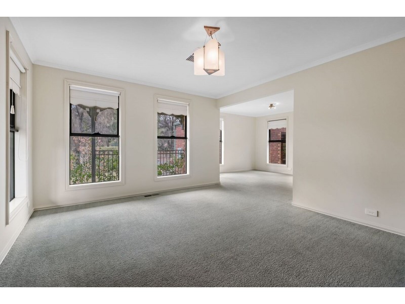 2 Timberglades Drive, Bundoora VIC 3083