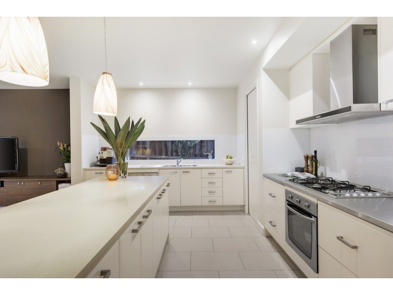 8 Gresswell Road, Macleod VIC 3085