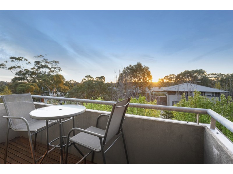 8 Gresswell Road, Macleod VIC 3085