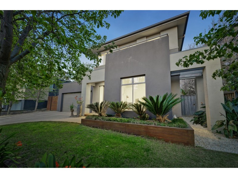 8 Gresswell Road, Macleod VIC 3085