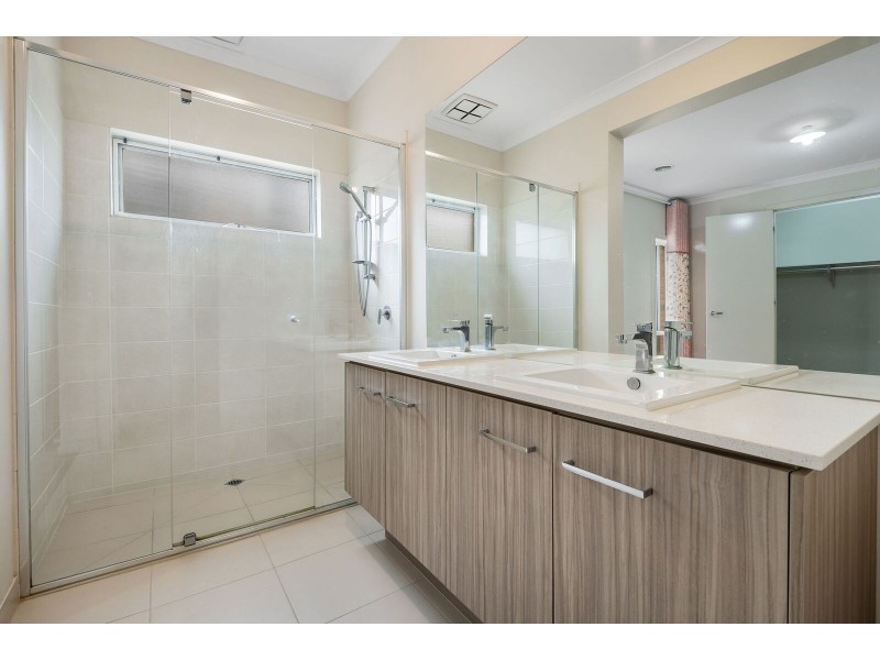 4 Gurrborra Way, Bundoora VIC 3083