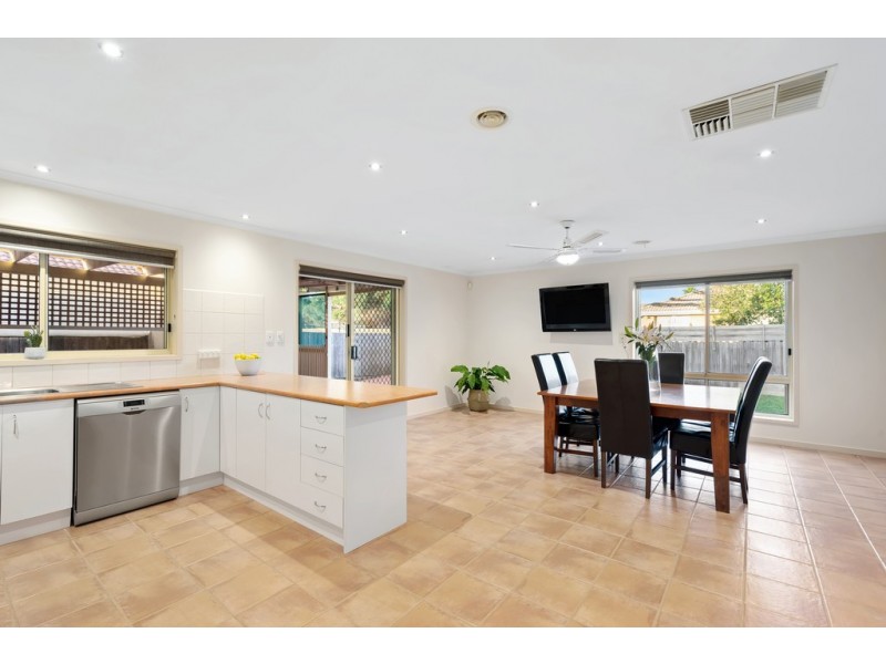 10 Larkspur Close, Epping VIC 3076