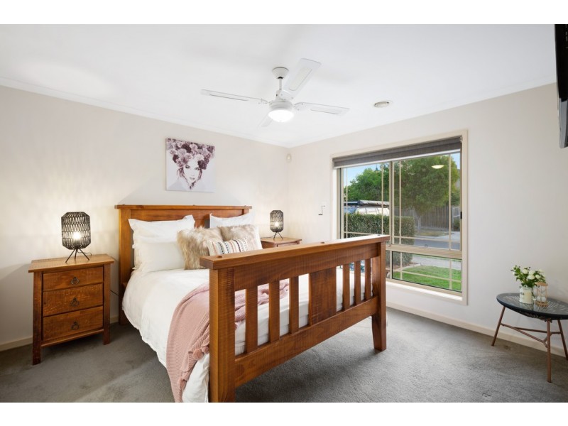 10 Larkspur Close, Epping VIC 3076