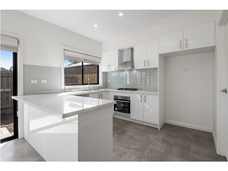 2/2 Cerridwen Close, Epping VIC 3076