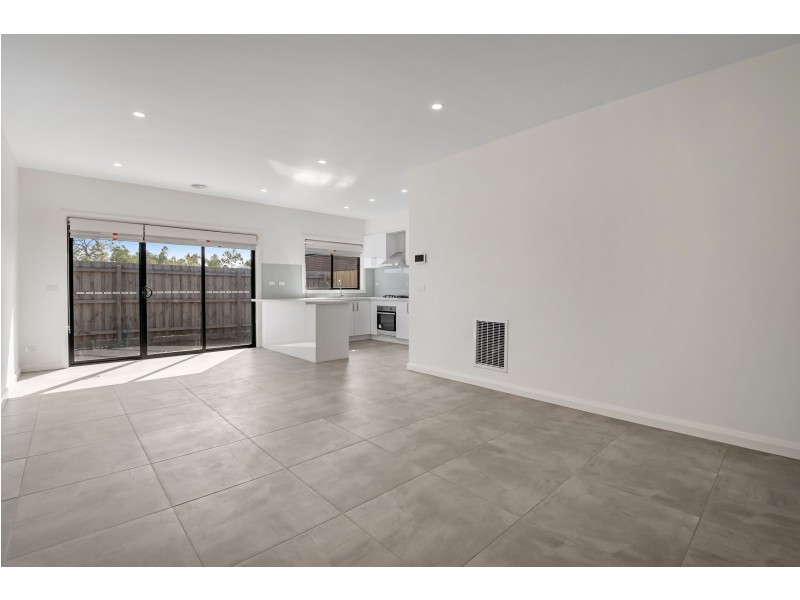 2/2 Cerridwen Close, Epping VIC 3076
