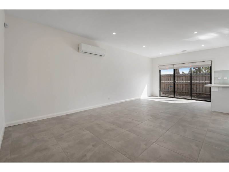 2/2 Cerridwen Close, Epping VIC 3076