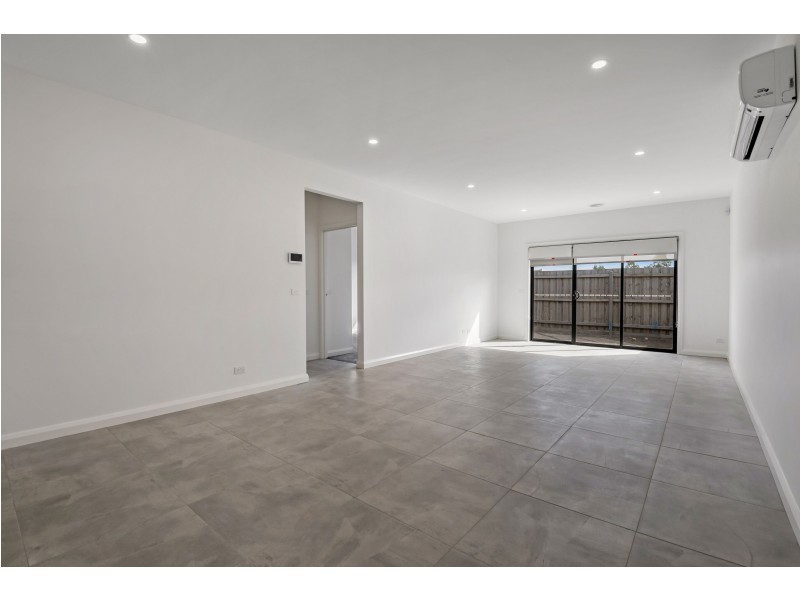 2/2 Cerridwen Close, Epping VIC 3076
