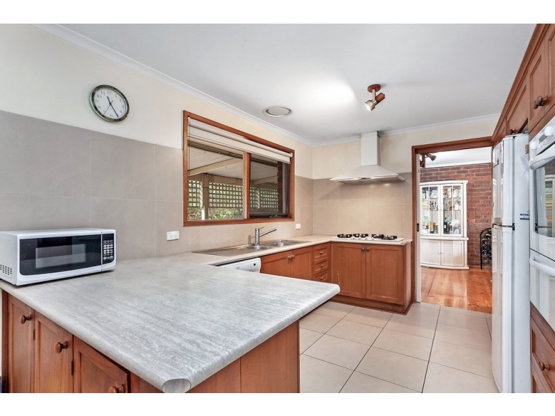5 Aster Court, Mill Park VIC 3082