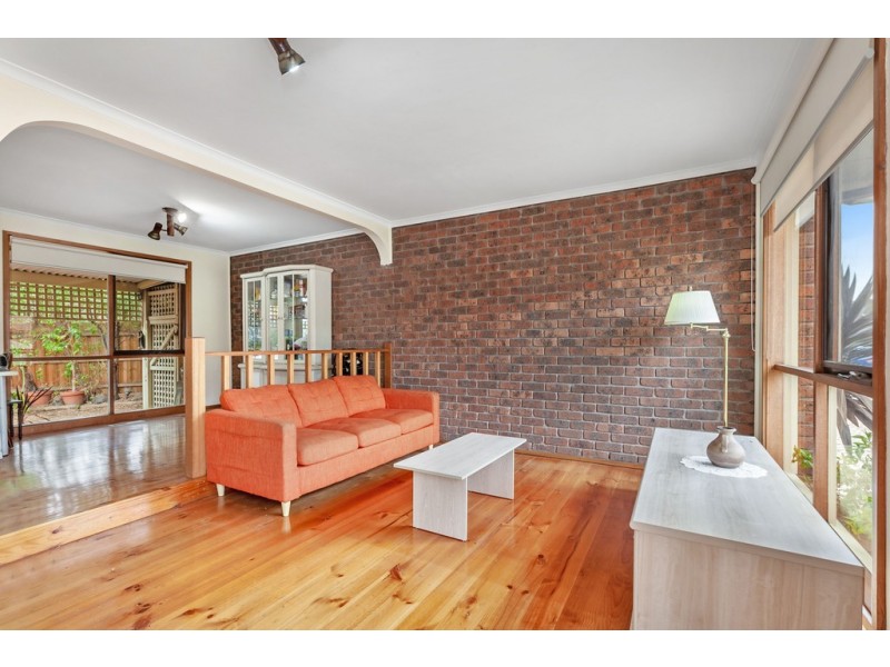 5 Aster Court, Mill Park VIC 3082