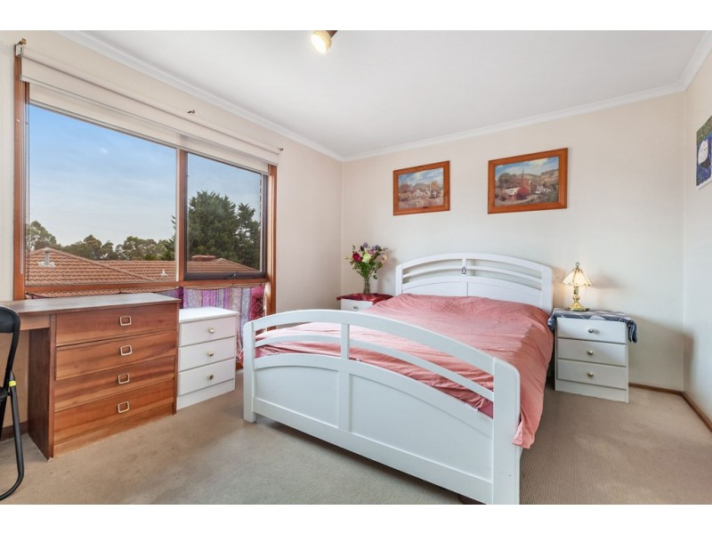 5 Aster Court, Mill Park VIC 3082