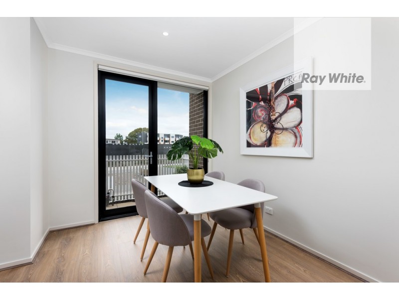 5 Olsen Walk, Mill Park VIC 3082