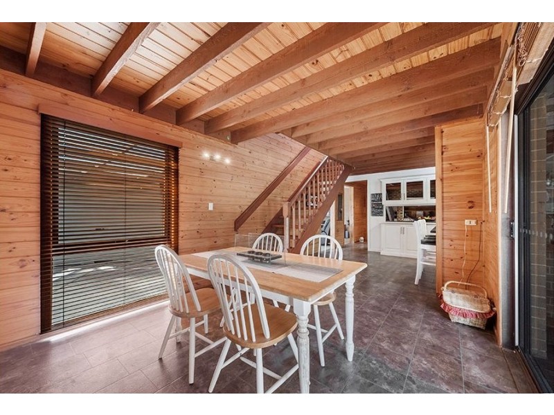 7 Henricks Court, Mill Park VIC 3082