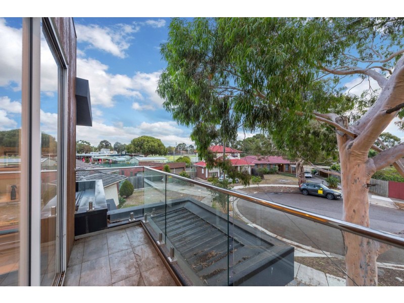 1/2 Keats Court, Bundoora VIC 3083