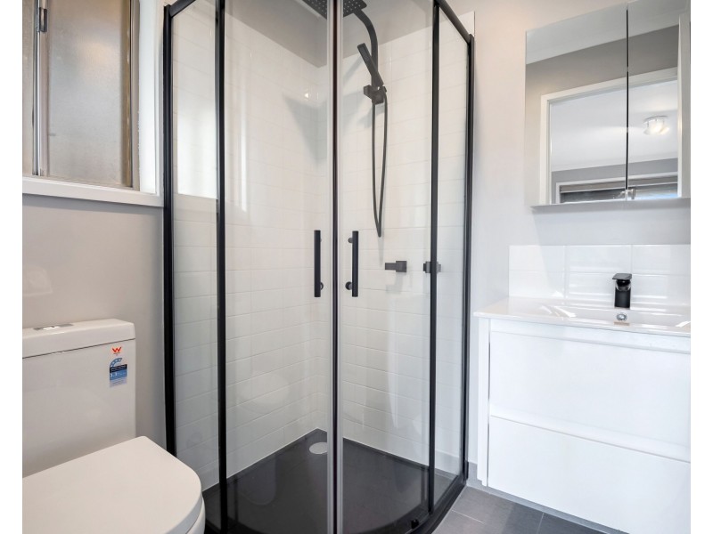 1 Monterey Court, Mill Park VIC 3082