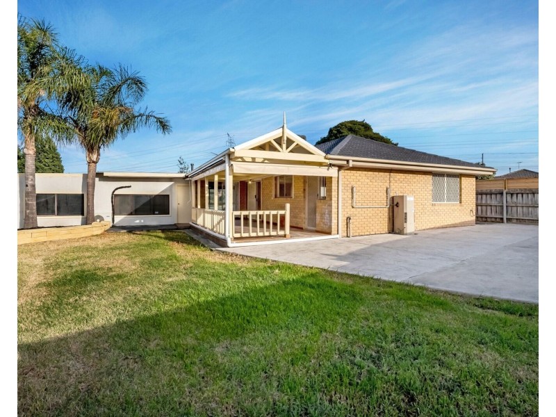 1 Monterey Court, Mill Park VIC 3082