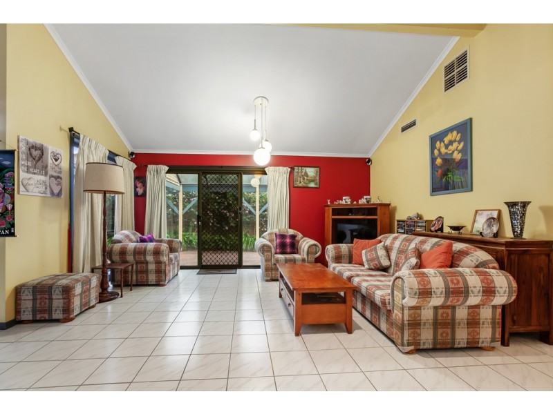 22 Manna Gum Walk, South Morang VIC 3752