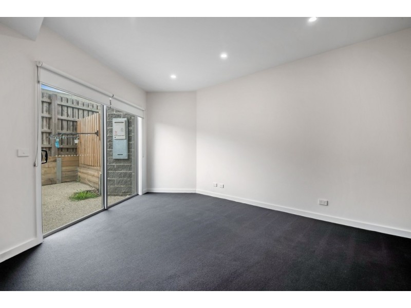 19/2 Ambrose Treacy Drive, Bundoora VIC 3083