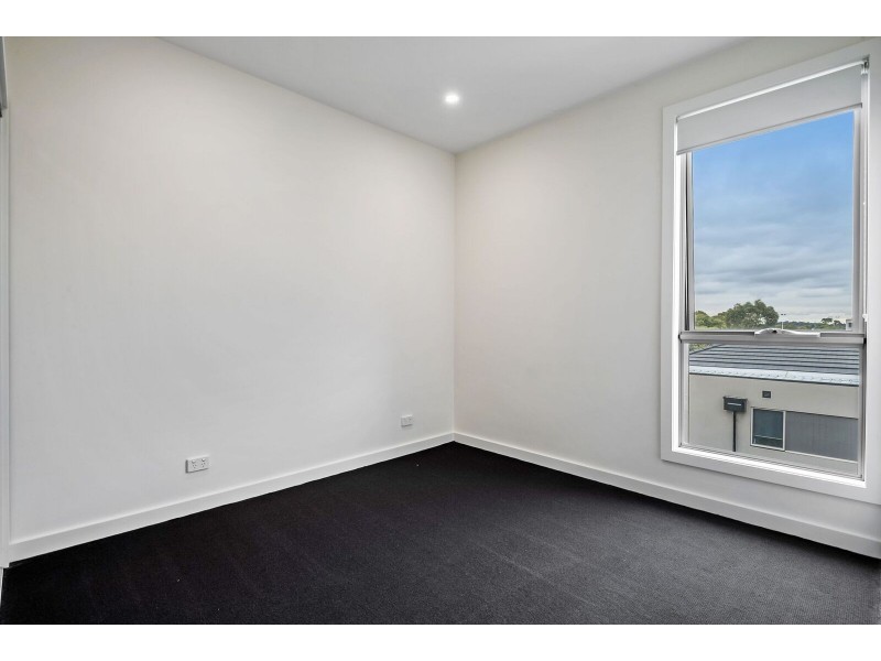 19/2 Ambrose Treacy Drive, Bundoora VIC 3083