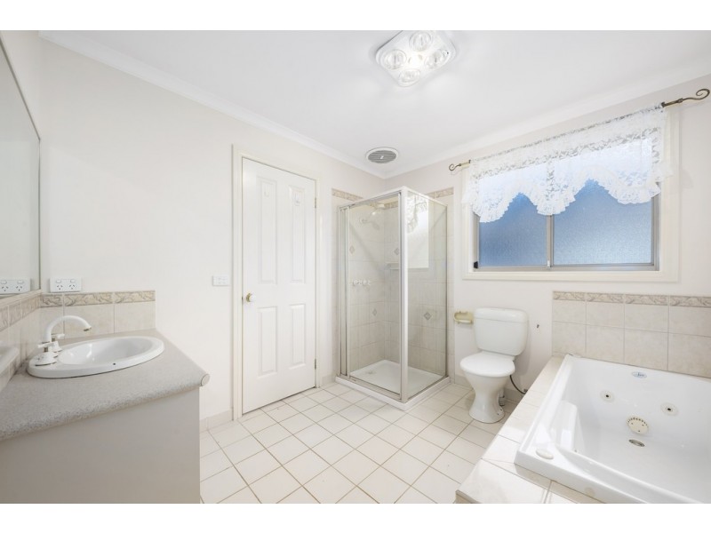 2 Oakden Drive, Bundoora VIC 3083