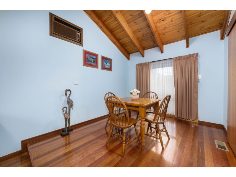34 Hurlstone Crescent, Mill Park VIC 3082