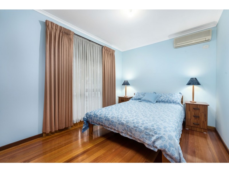 34 Hurlstone Crescent, Mill Park VIC 3082