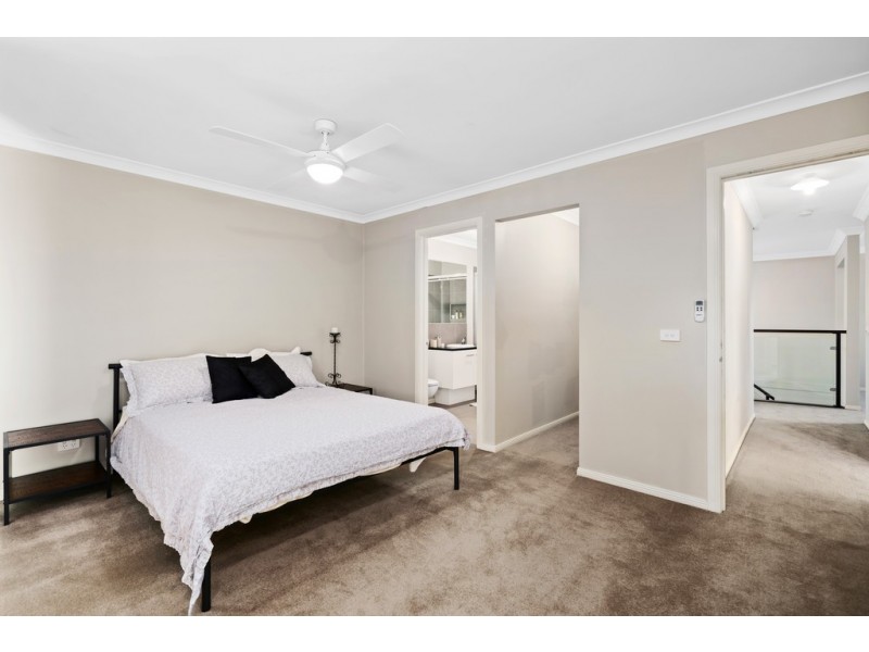 33 Fitzjohns Drive, Bundoora VIC 3083