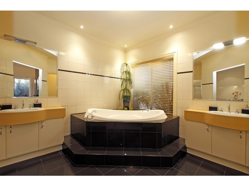 11 Vanilla Street, Bundoora VIC 3083