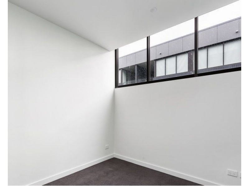 111/110 Keilor Road, Essendon North VIC 3041