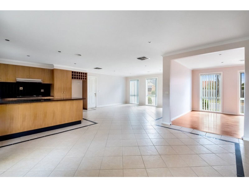 20 Elysee Avenue, South Morang VIC 3752