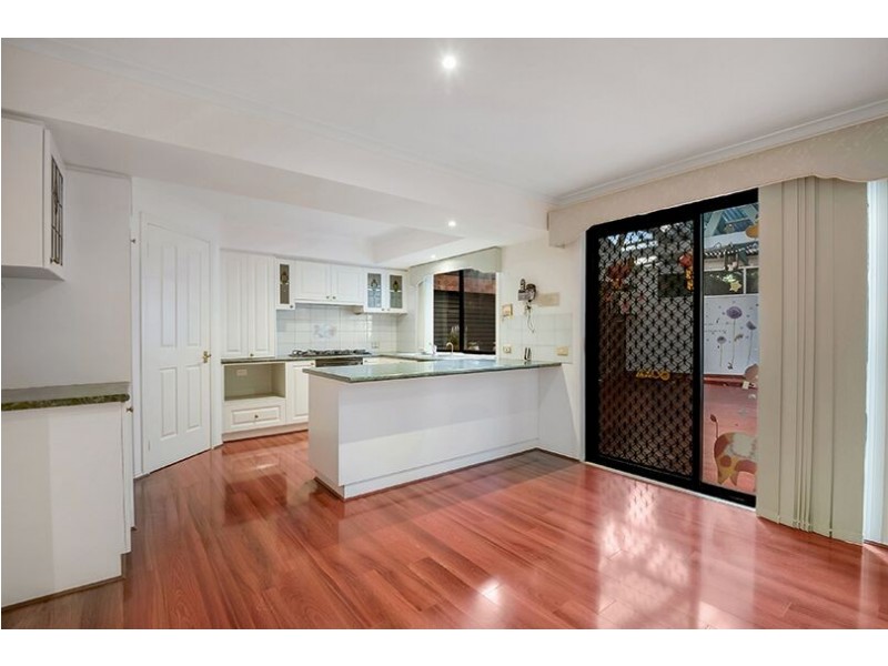 4 Mew Court, Mill Park VIC 3082