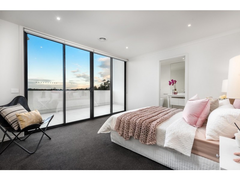 6 Bradford Ridge, Bundoora VIC 3083