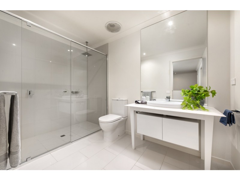 6 Bradford Ridge, Bundoora VIC 3083