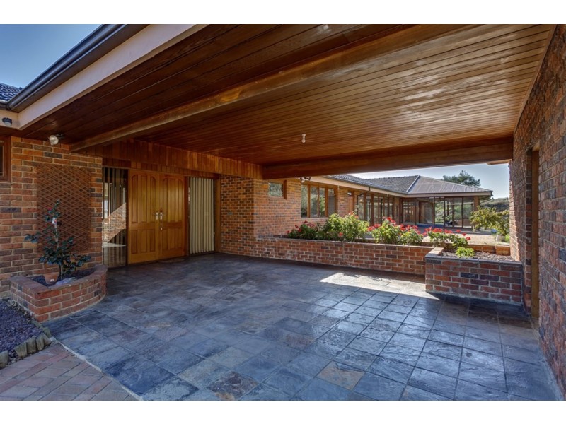 5 Joslyn Drive, Research VIC 3095