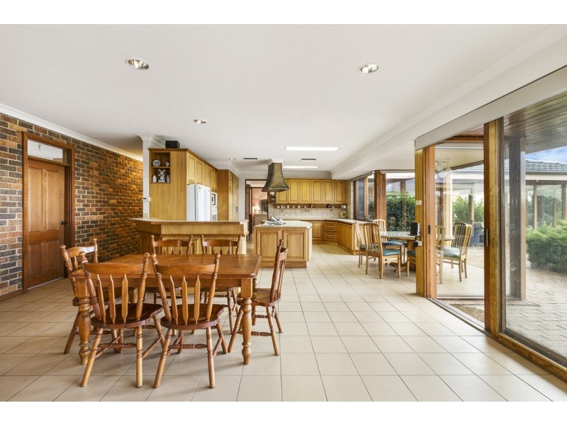 5 Joslyn Drive, Research VIC 3095