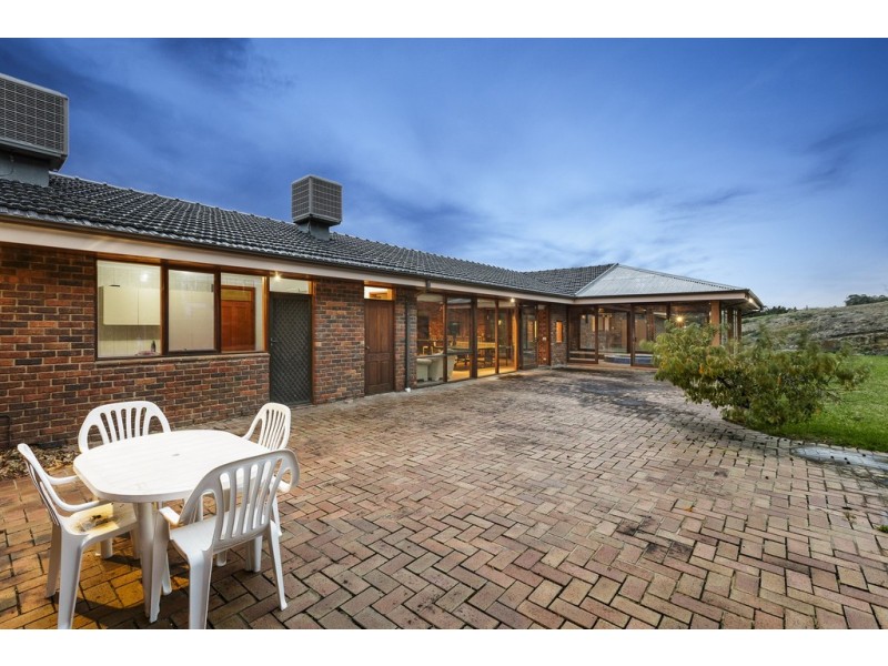 5 Joslyn Drive, Research VIC 3095