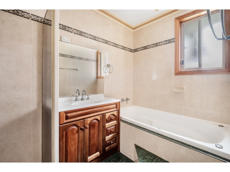 12 Crabtree Court, Bundoora VIC 3083