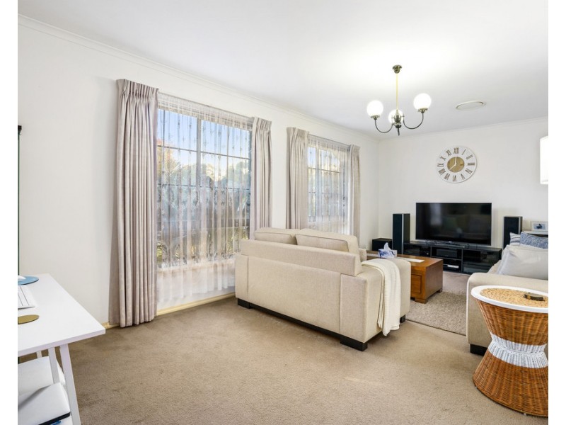 24 Murchison Way, Thomastown VIC 3074