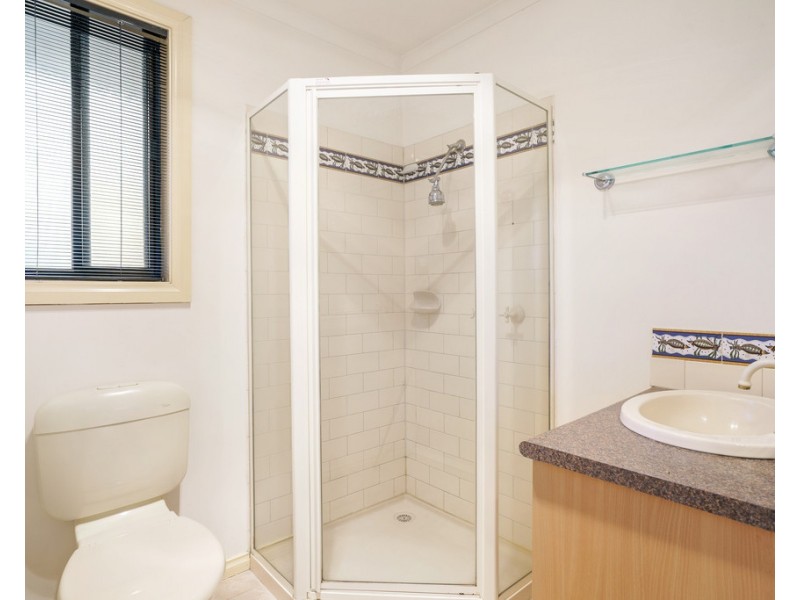 24 Murchison Way, Thomastown VIC 3074