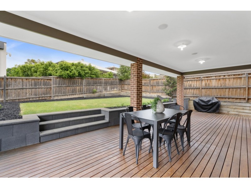 97 Queens Gardens, Bundoora VIC 3083