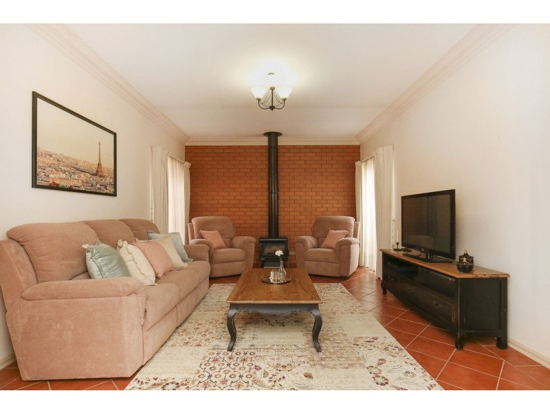 14 Amethyst Walk, Bundoora VIC 3083