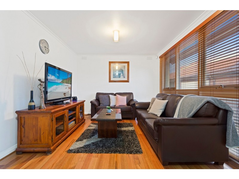 16 Cumberland Crescent, Thomastown VIC 3074